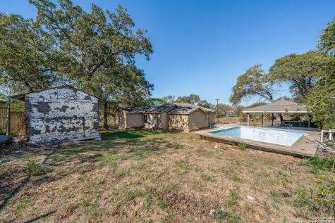 4630 Waterwood Pass Elmendorf TX 78112
