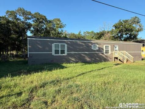131 Shoshoni Smithville TX 78957