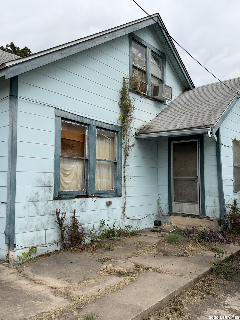 135 E Mayfield San Antonio TX 78214