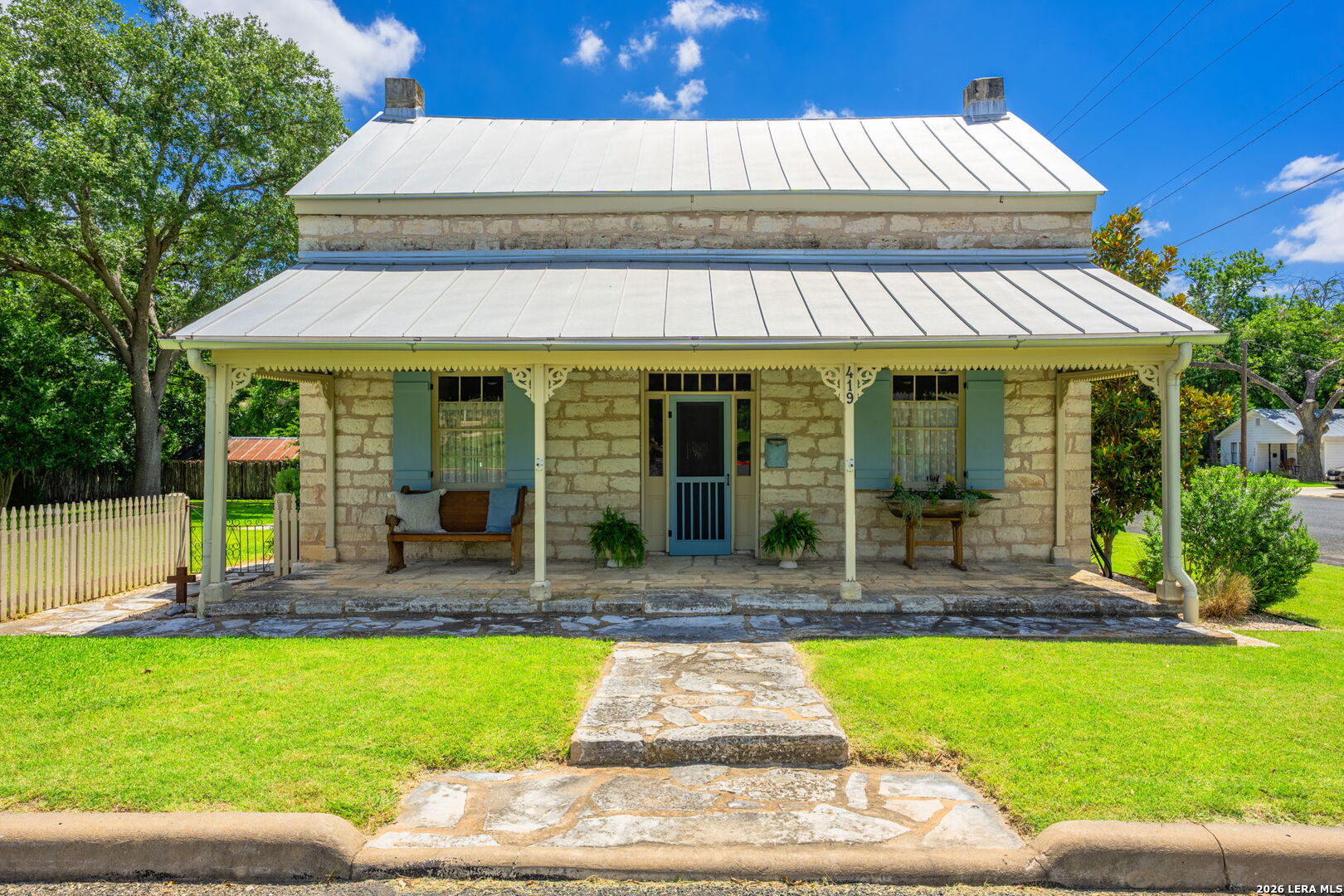419 W San Antonio Street Fredericksburg TX 78624