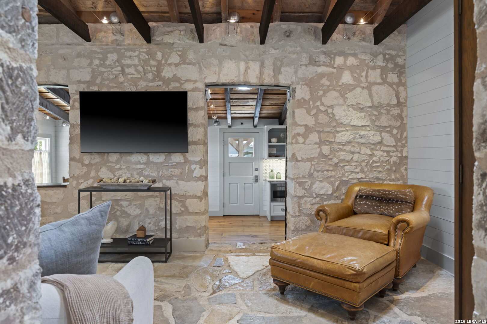 419 W San Antonio Street Fredericksburg TX 78624
