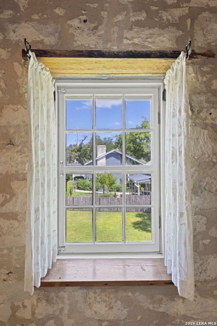419 W San Antonio Street Fredericksburg TX 78624