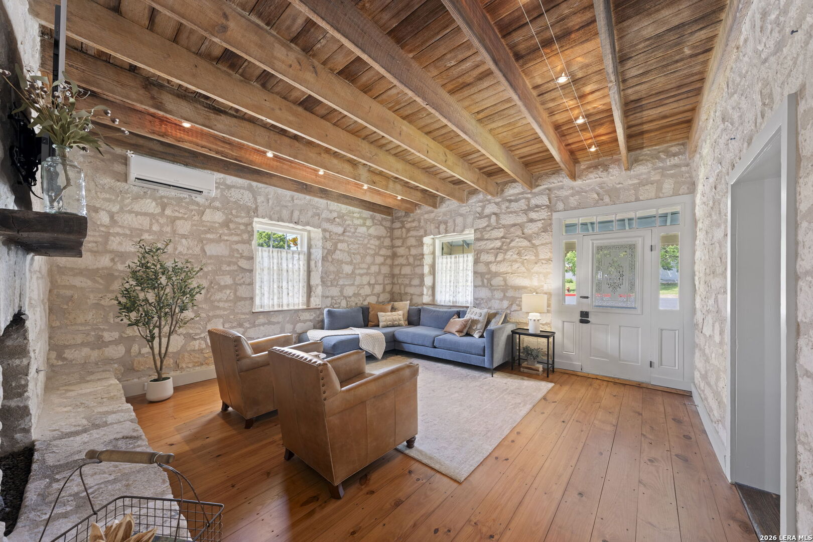 419 W San Antonio Street Fredericksburg TX 78624