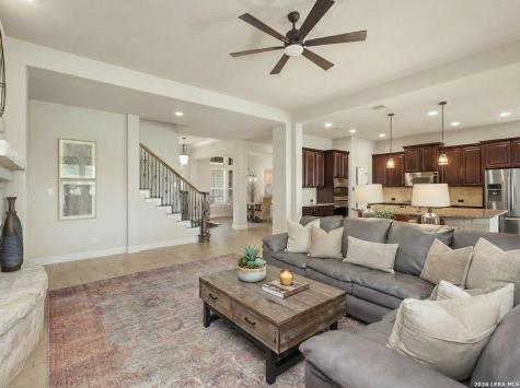 10807 Zedernholz Run New Braunfels TX 78132