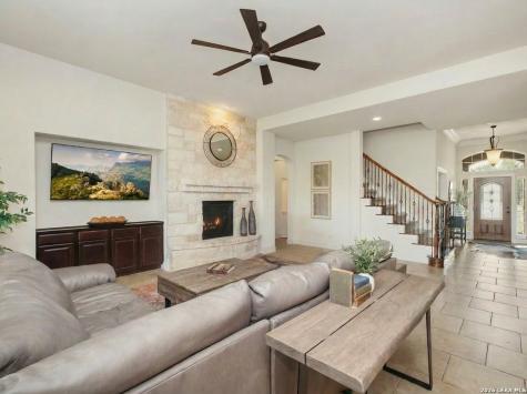 10807 Zedernholz Run New Braunfels TX 78132