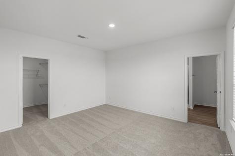 118 Thorny Grove San Antonio TX 78253
