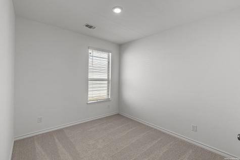 118 Thorny Grove San Antonio TX 78253
