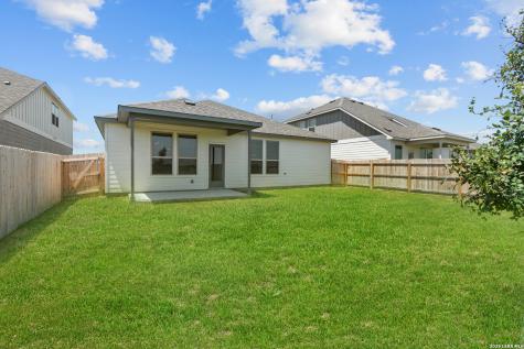 118 Thorny Grove San Antonio TX 78253