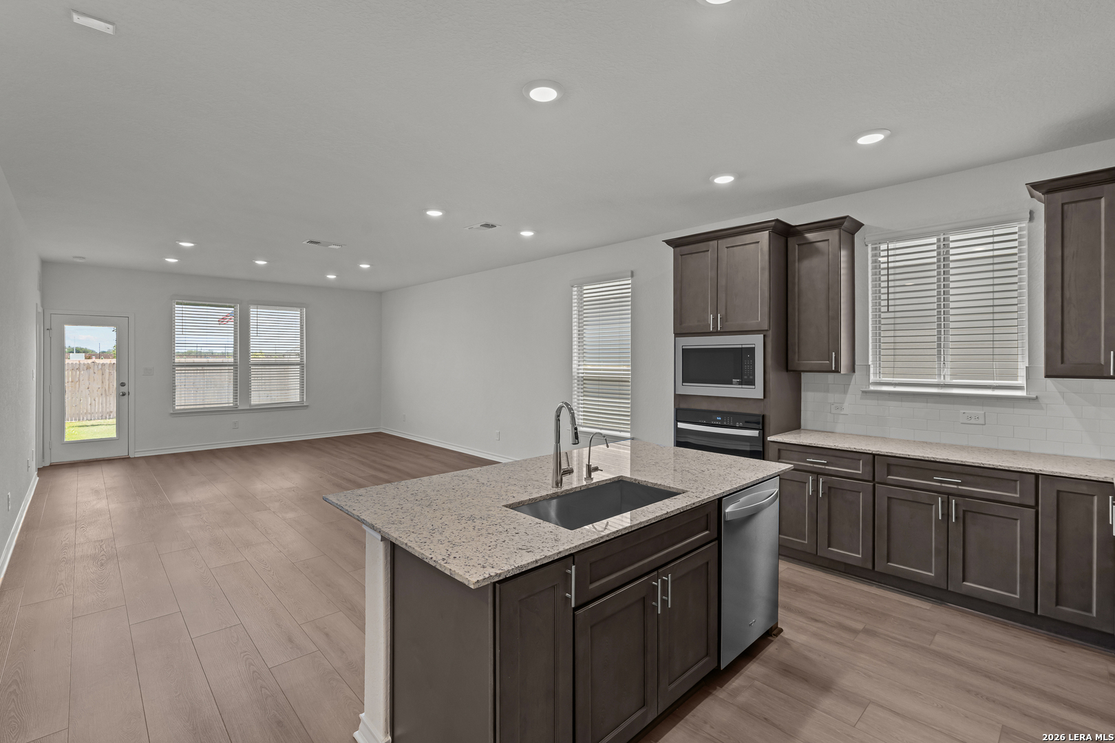 118 Thorny Grove San Antonio TX 78253