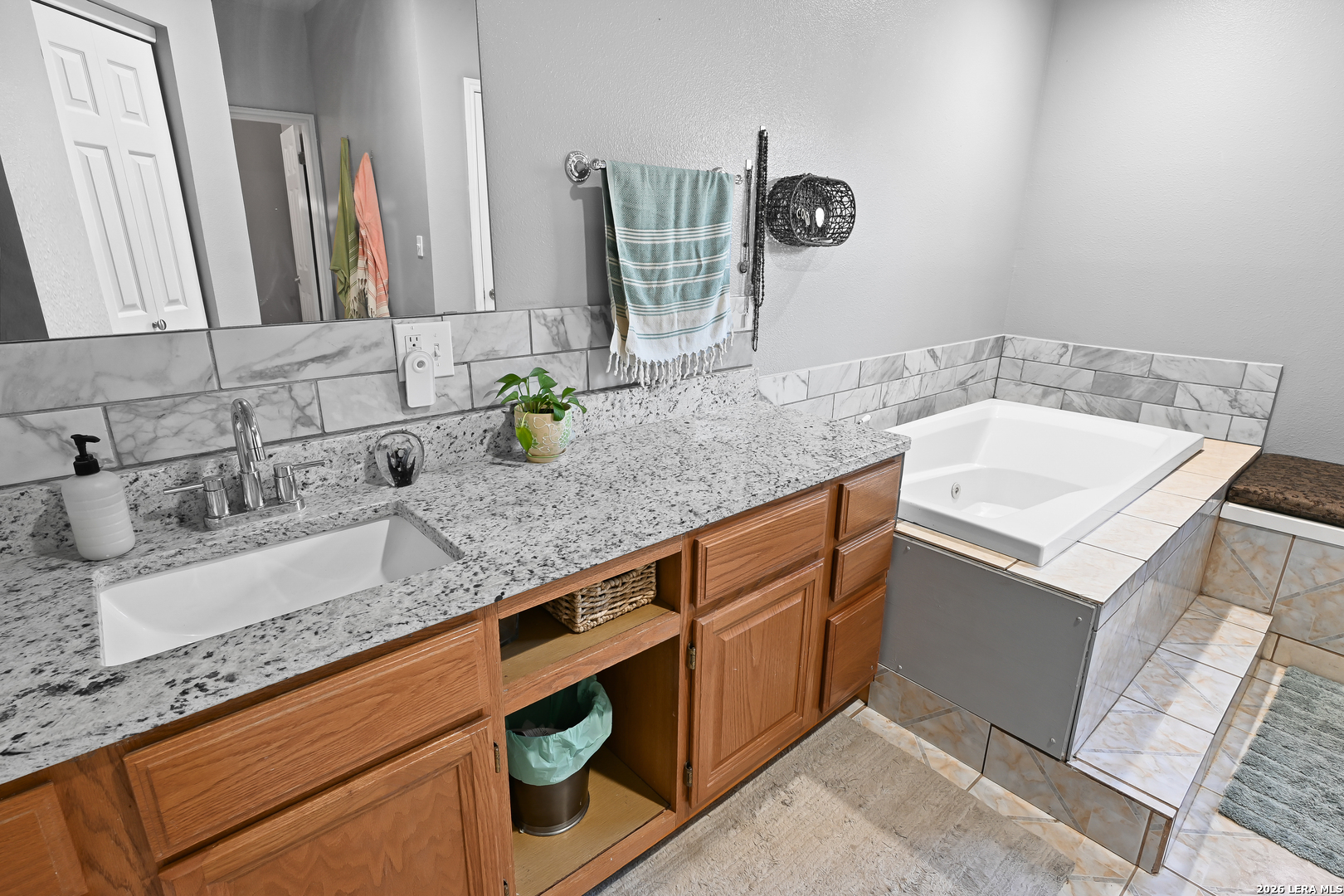 713 Lake Forest Road Pipe Creek TX 78063
