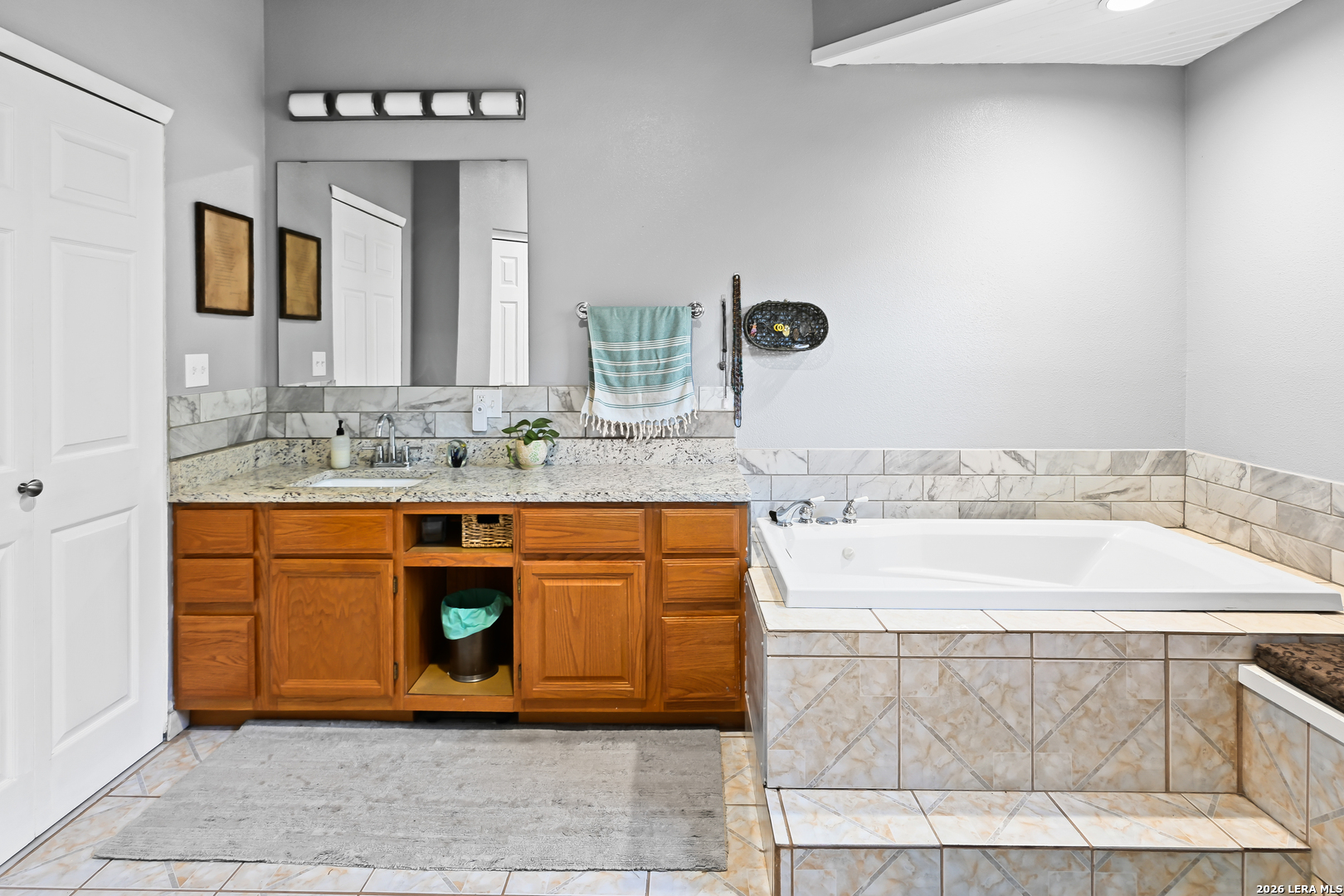 713 Lake Forest Road Pipe Creek TX 78063