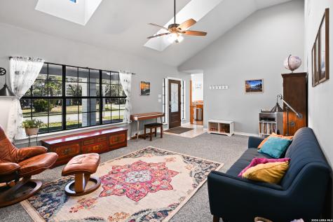 713 Lake Forest Road Pipe Creek TX 78063