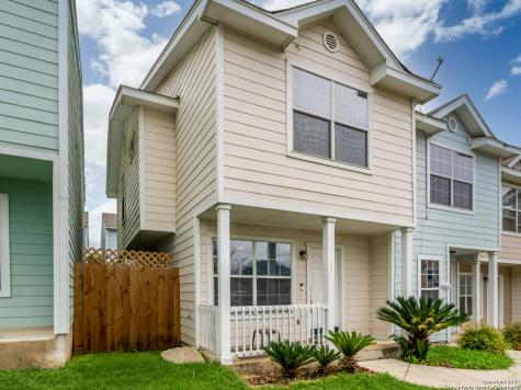 15 Bratton Drive San Antonio TX 78245
