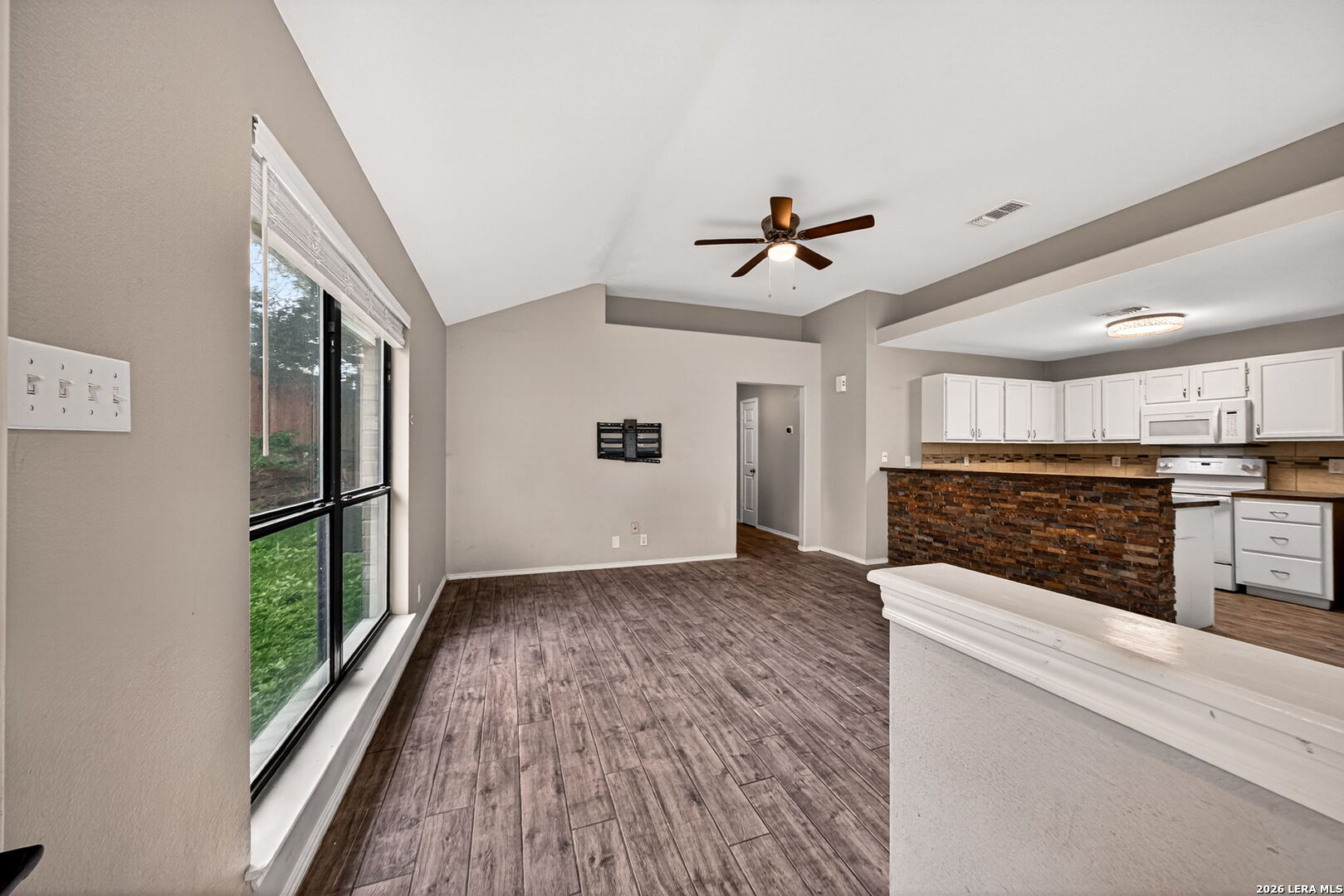 8534 Sir Galahad San Antonio TX 78240