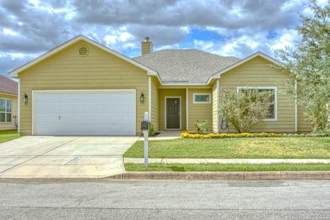 108 Lark Hill Road Floresville TX 78114
