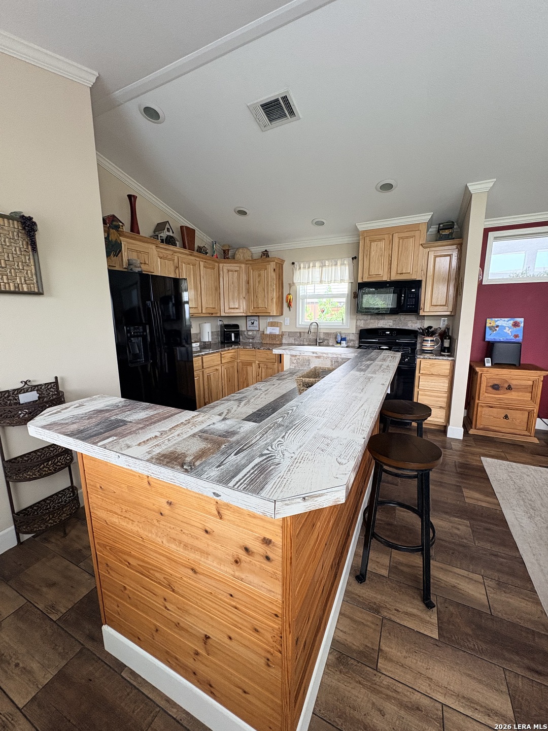 282 Oak Trail Pipe Creek TX 78063