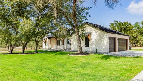 246 Timber Place La Vernia TX 78121