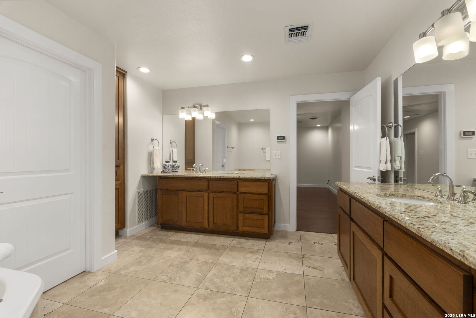 2126 E Lawndale Drive San Antonio TX 78209