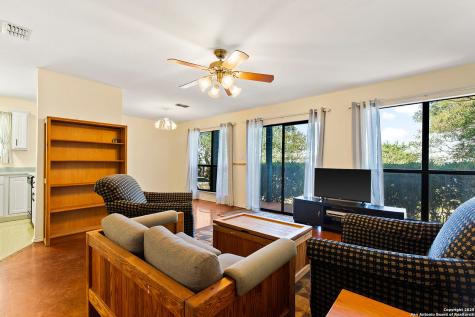 1021 Hillcrest Forest Canyon Lake TX 78133