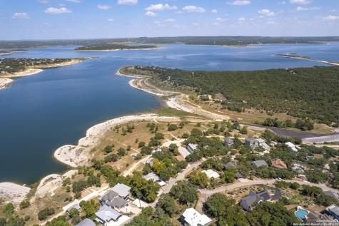 1021 Hillcrest Forest Canyon Lake TX 78133
