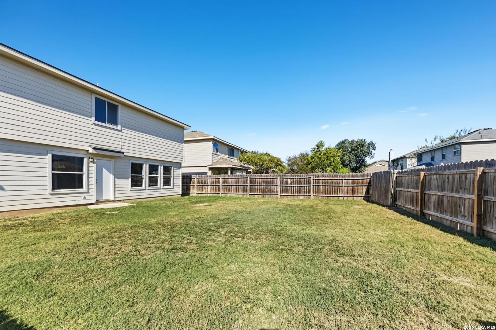 8922 Quaker Selma TX 78154