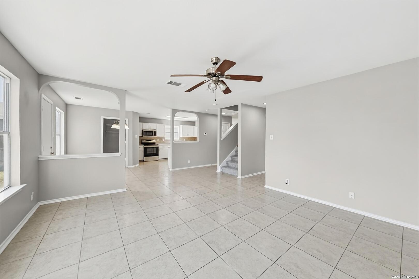8922 Quaker Selma TX 78154