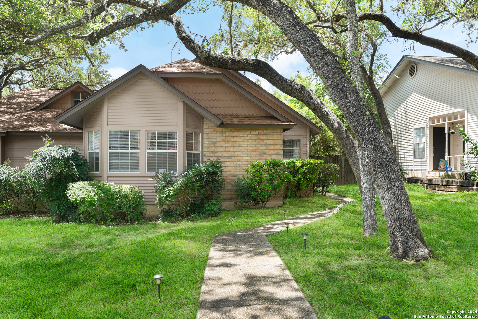 9508 Stillforest San Antonio TX 78250