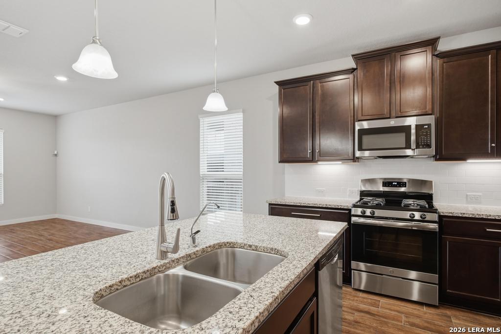 2431 Valencia Crest San Antonio TX 78245