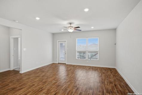 2431 Valencia Crest San Antonio TX 78245