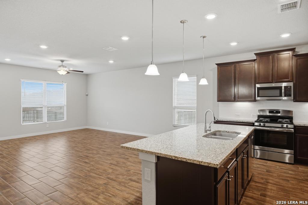 2431 Valencia Crest San Antonio TX 78245