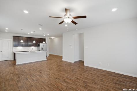 2431 Valencia Crest San Antonio TX 78245