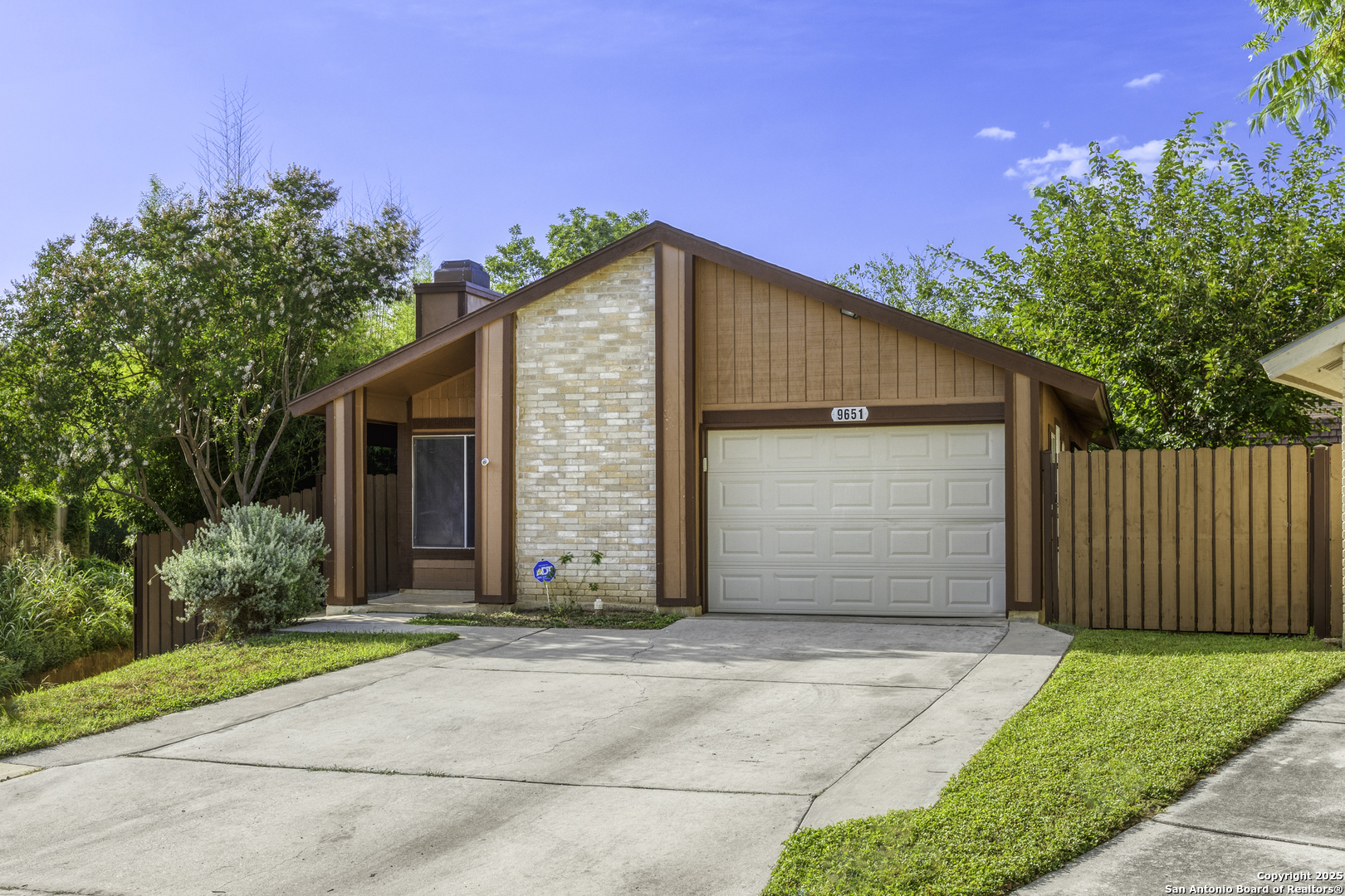 9651 Ivy Bend San Antonio TX 78250