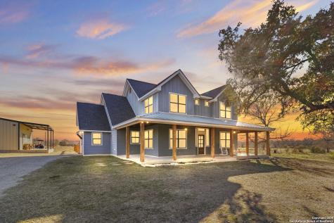 1711 Hartfield Road La Vernia TX 78121