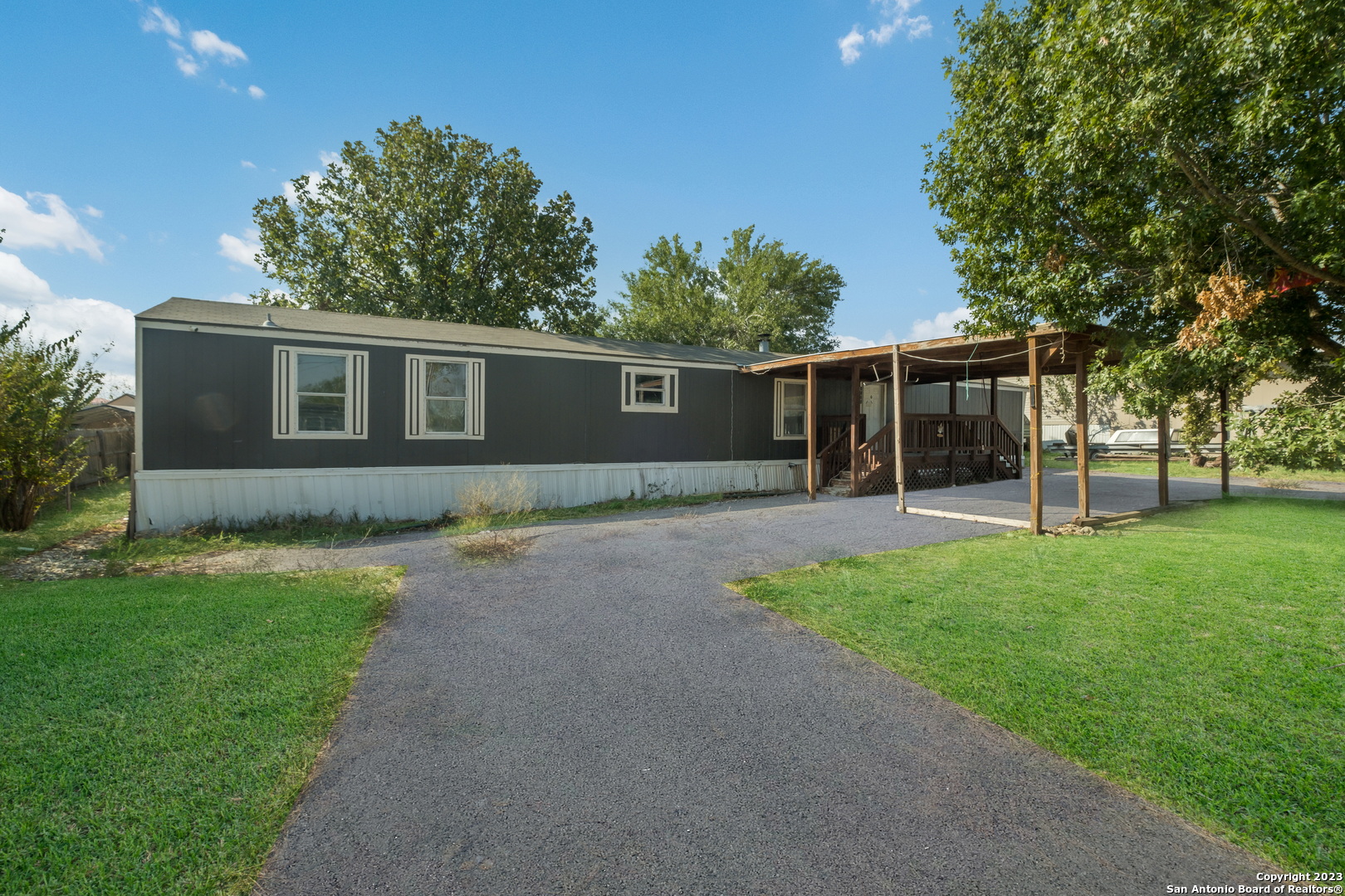 1125 Valeria Drive Marion TX 78124