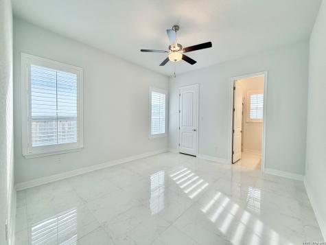 4051 Wood Creek San Antonio TX 78257
