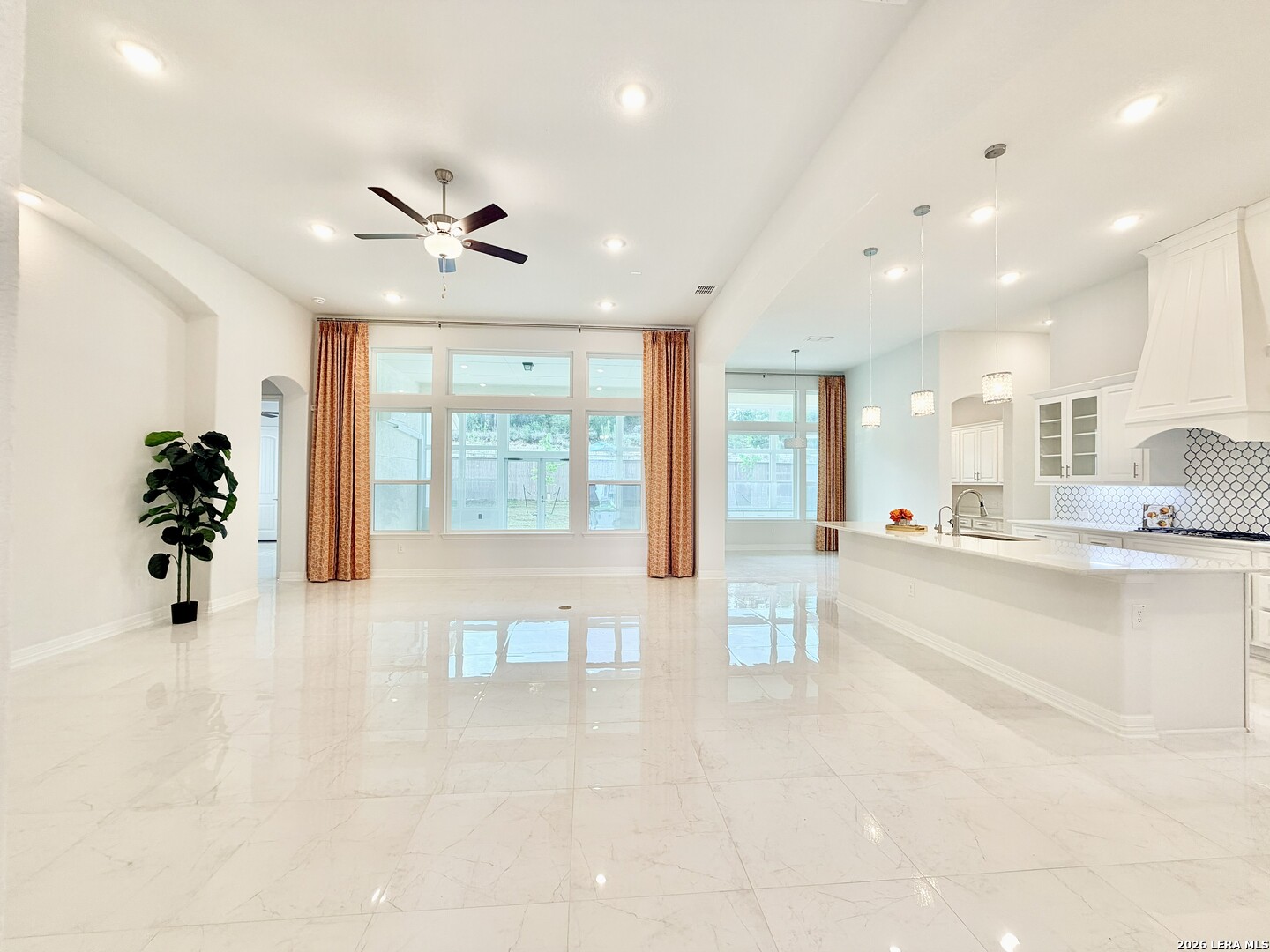 4051 Wood Creek San Antonio TX 78257