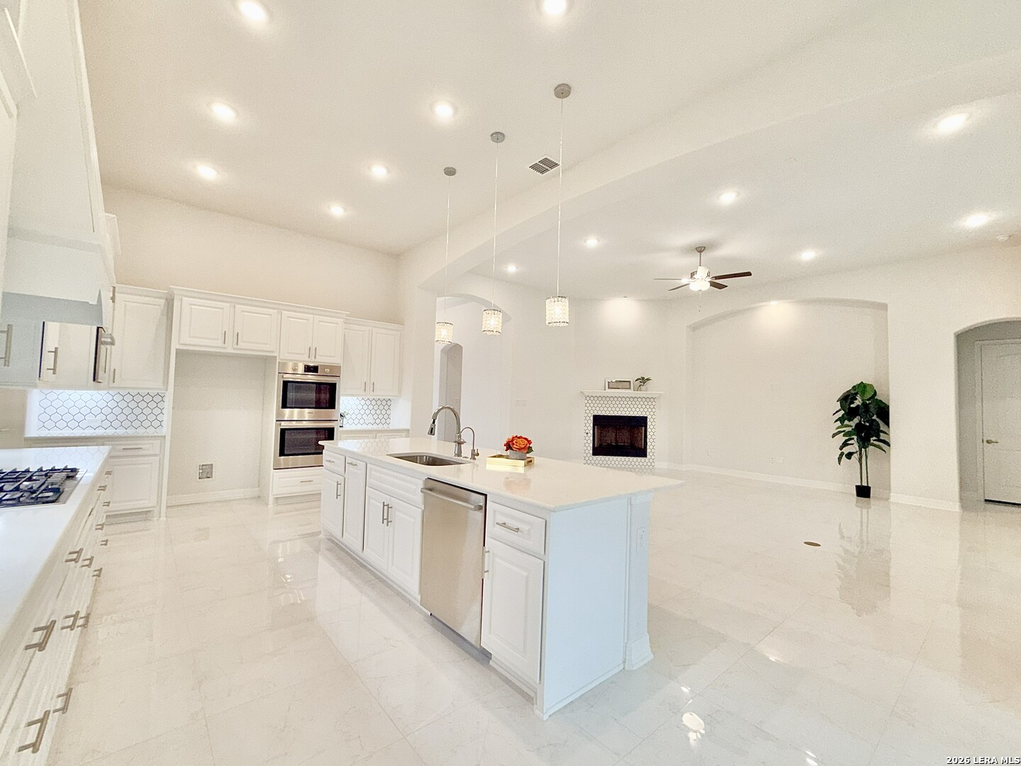 4051 Wood Creek San Antonio TX 78257