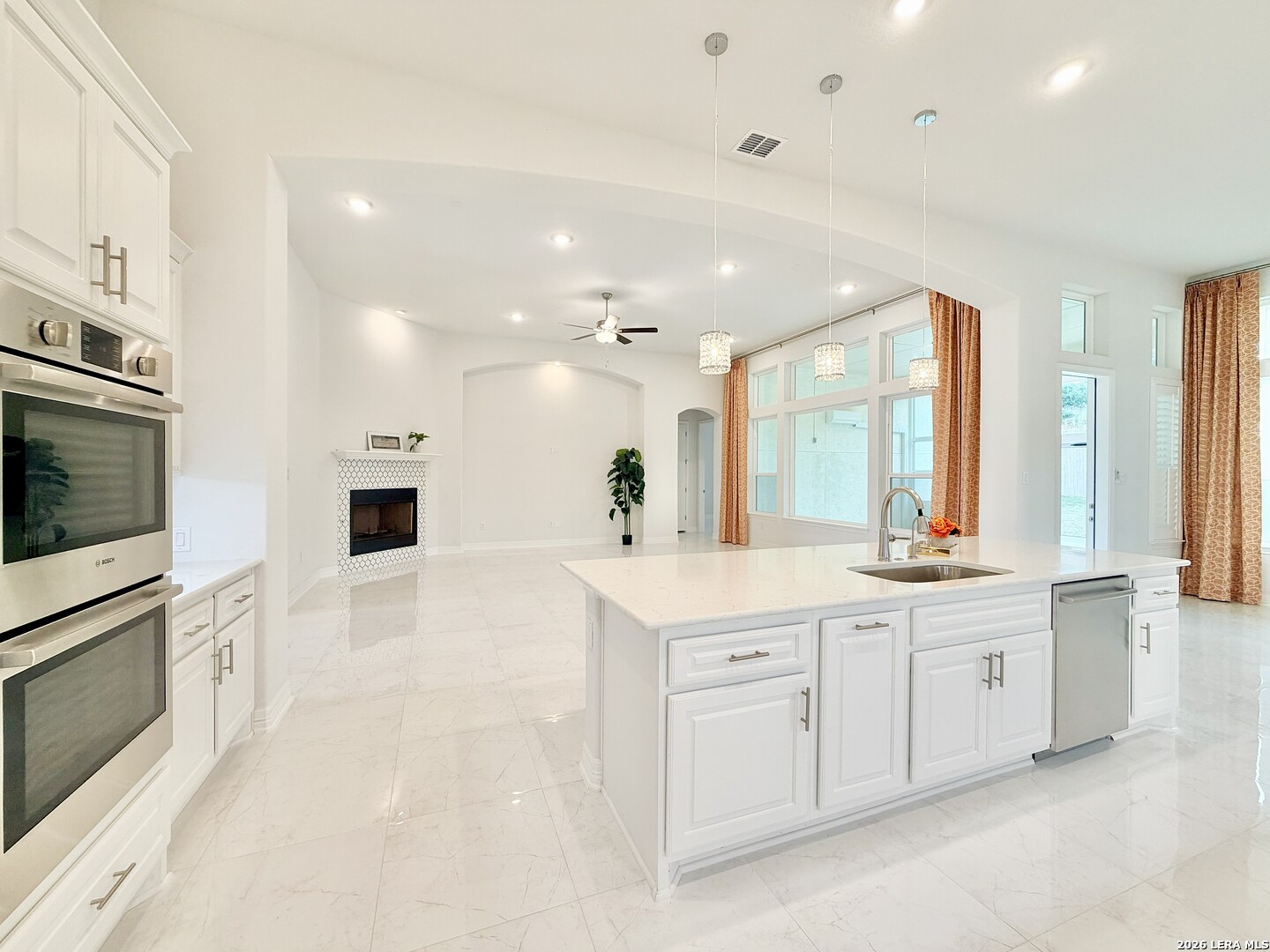 4051 Wood Creek San Antonio TX 78257
