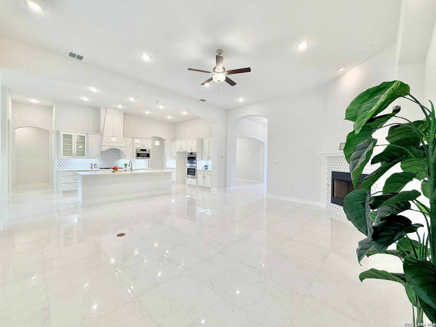 4051 Wood Creek San Antonio TX 78257