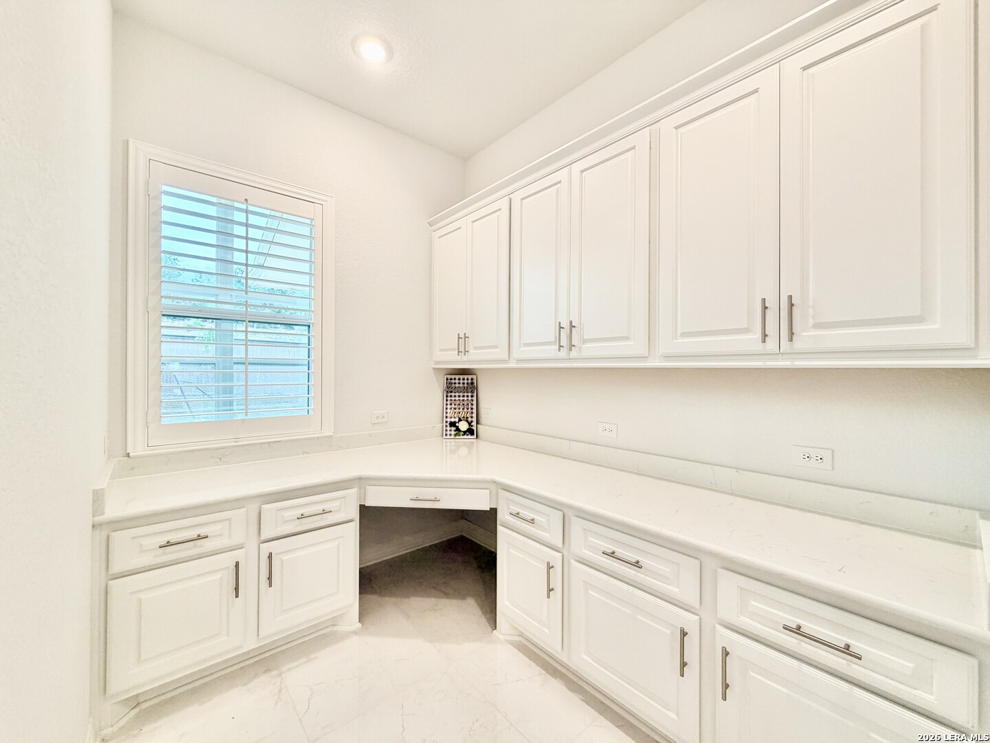 4051 Wood Creek San Antonio TX 78257