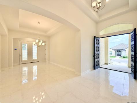 4051 Wood Creek San Antonio TX 78257