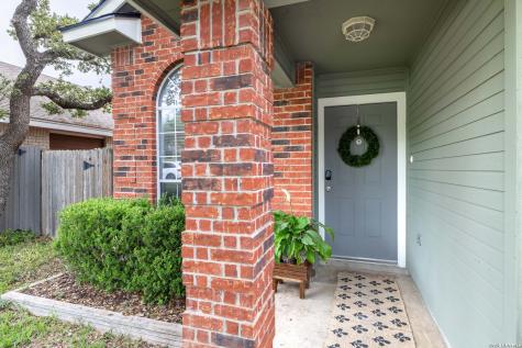 8663 Silent Oaks San Antonio TX 78250