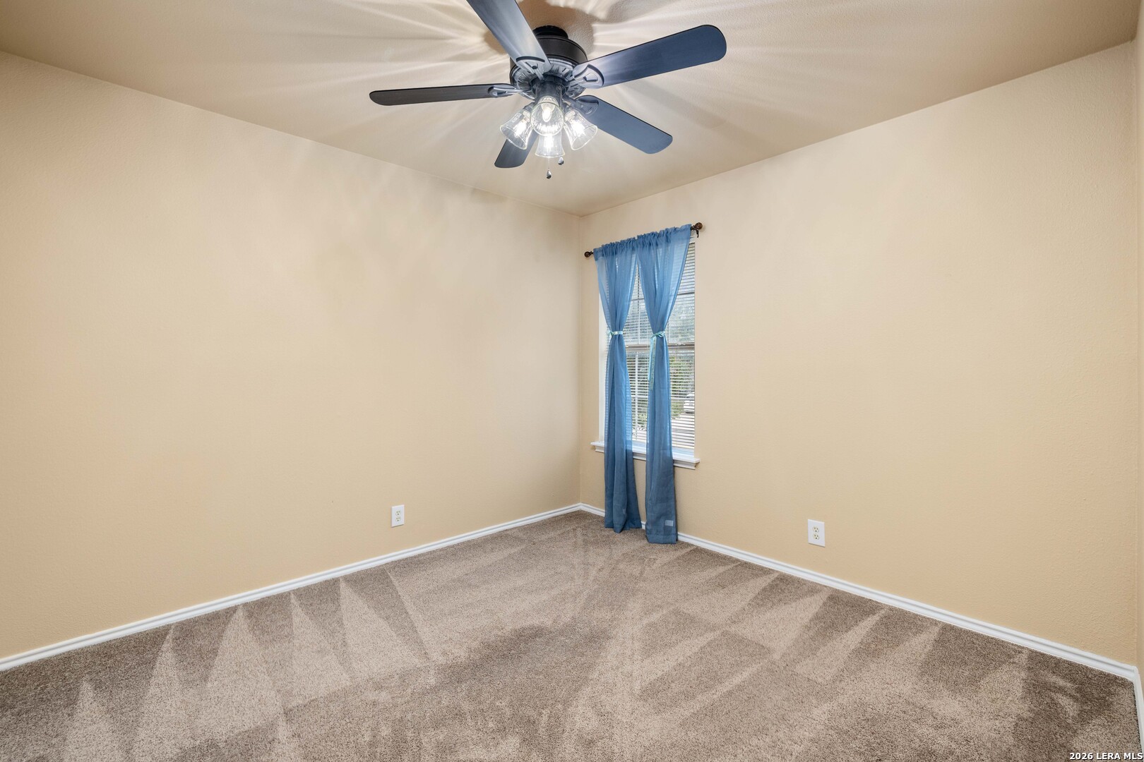 8663 Silent Oaks San Antonio TX 78250