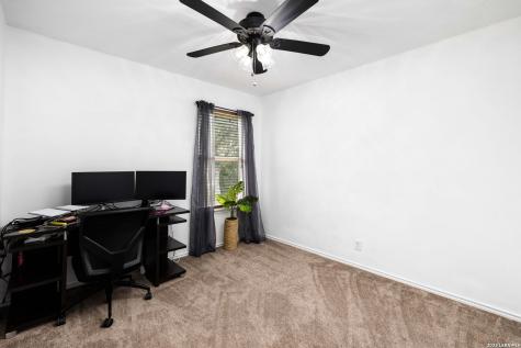 8663 Silent Oaks San Antonio TX 78250