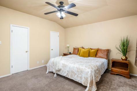 8663 Silent Oaks San Antonio TX 78250