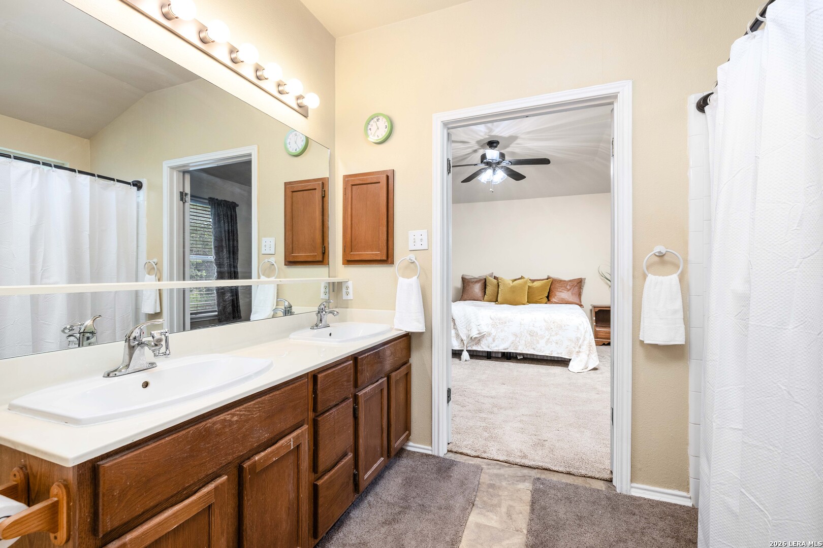 8663 Silent Oaks San Antonio TX 78250