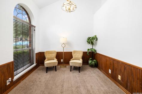 8663 Silent Oaks San Antonio TX 78250