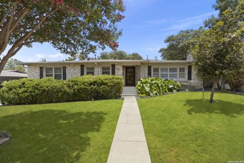 206 E Agarita Avenue San Antonio TX 78212