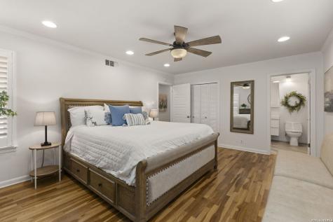 206 E Agarita Avenue San Antonio TX 78212