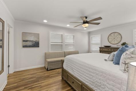 206 E Agarita Avenue San Antonio TX 78212